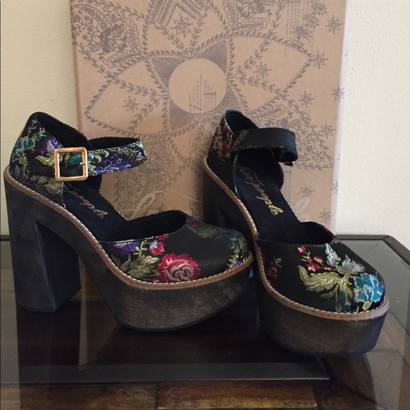 Free People Starlet embroidered wood Platform pump - Picture 4 of 7